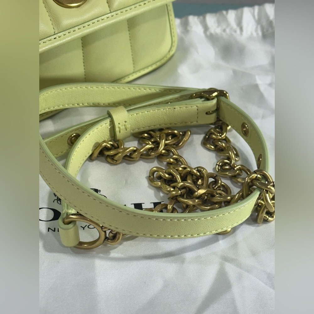 Coach Turnlock Clutch with Quilting‎ Bag - Picture 15 of 15